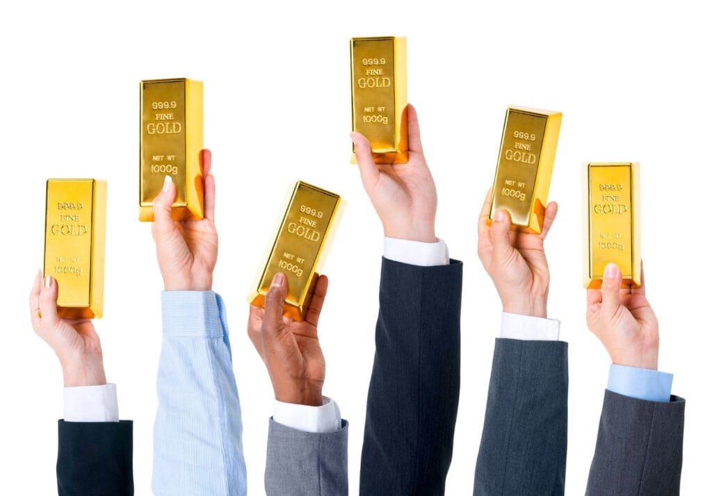 Paper Money vs Gold: 3 Reasons Why Gold Wins 3 Paper Money vs Gold: Wealth in Your Hands vs Numbers on a Digital Screen